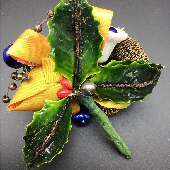 Vintage Christmas Elves & Vintage Christmas Corsage - Picture 3 of 6